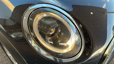 MINI Hatchback 1.5 Cooper Classic 3dr Auto [Comfort/Nav Pack] Petrol Hatchback